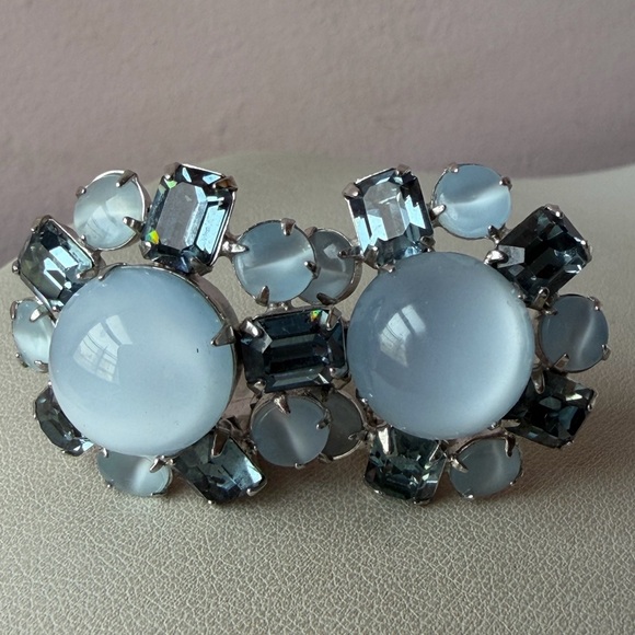 VINTAGE FAUX BLUE MOONSTONES & RHINESTONES LARGE CLIP ON EARRINGS SILVER TONE